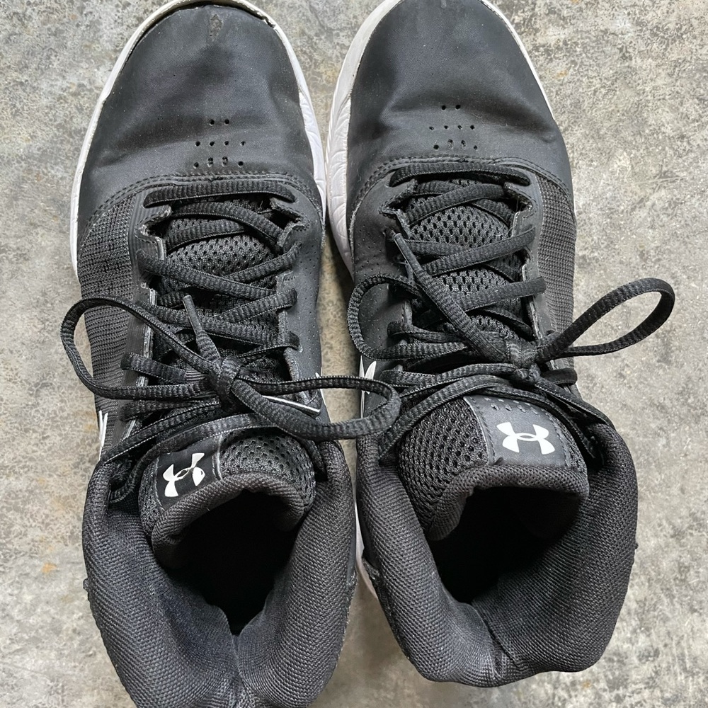 Sneakers - Picture 3 of 3